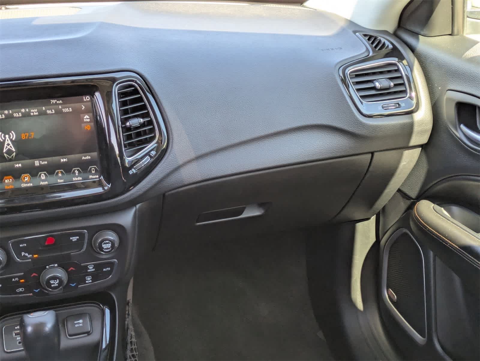 Thumbnail: 2018 Jeep Compass - 19