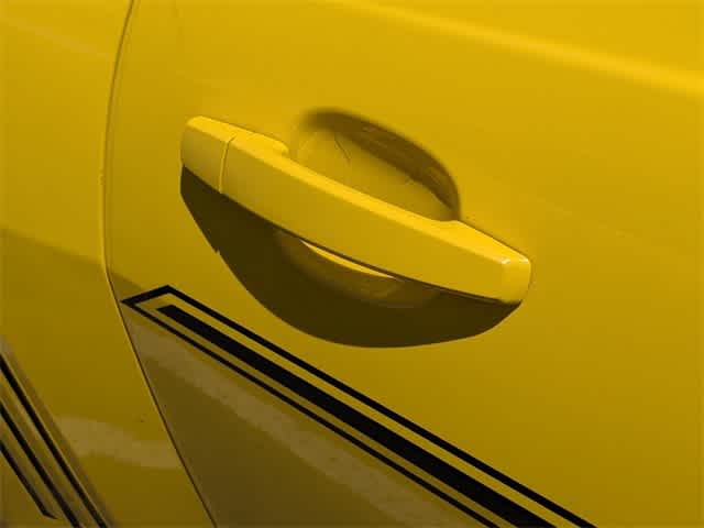 Thumbnail: 2015 Chevrolet Camaro - 21