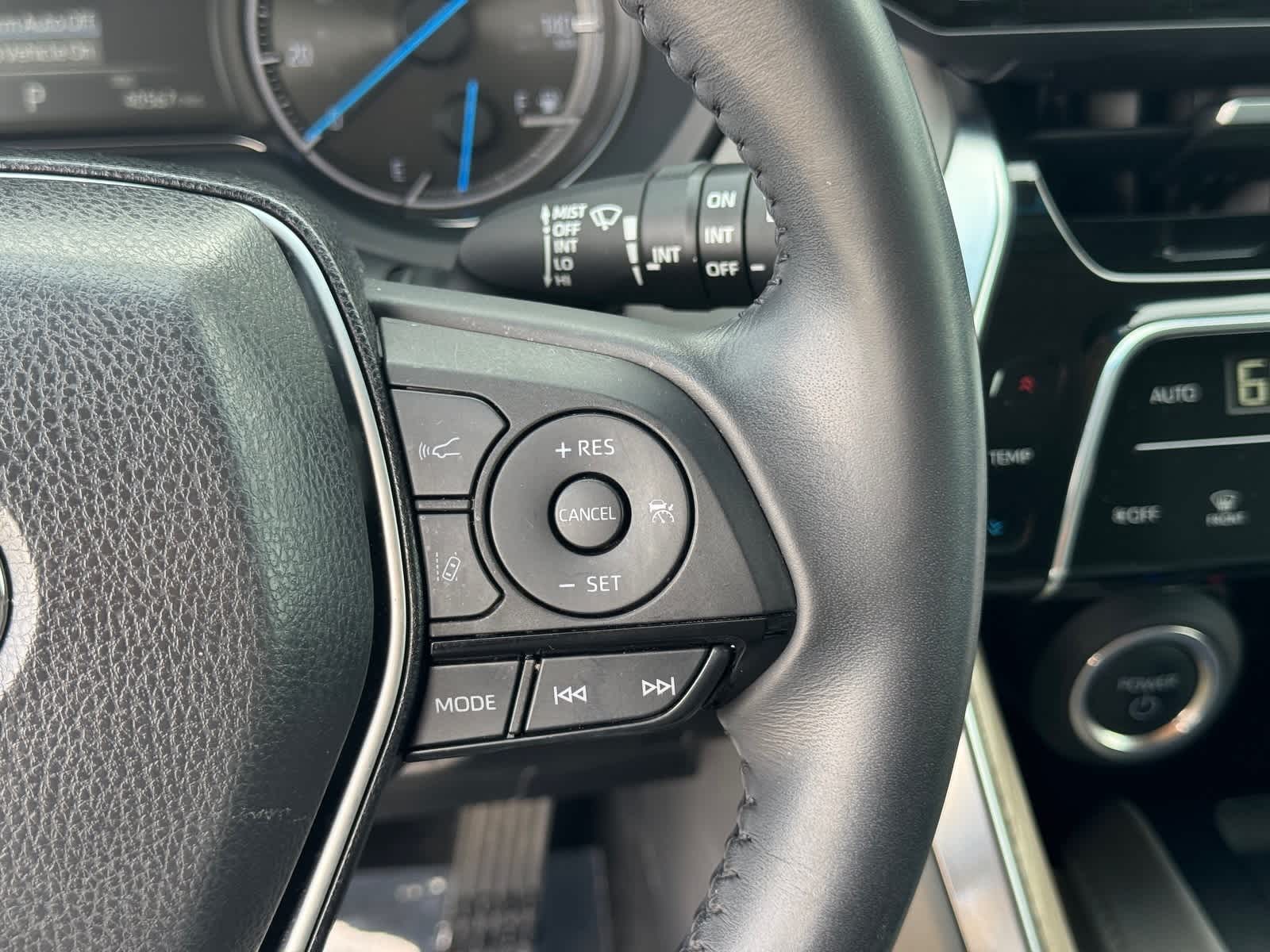 Thumbnail: 2023 Toyota Venza - 21