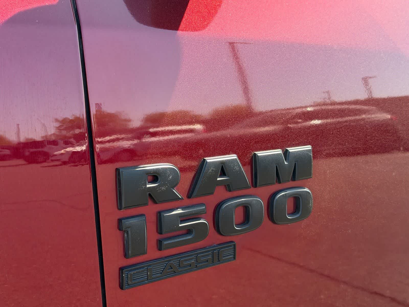 Thumbnail: 2019 RAM 1500 Classic - 33