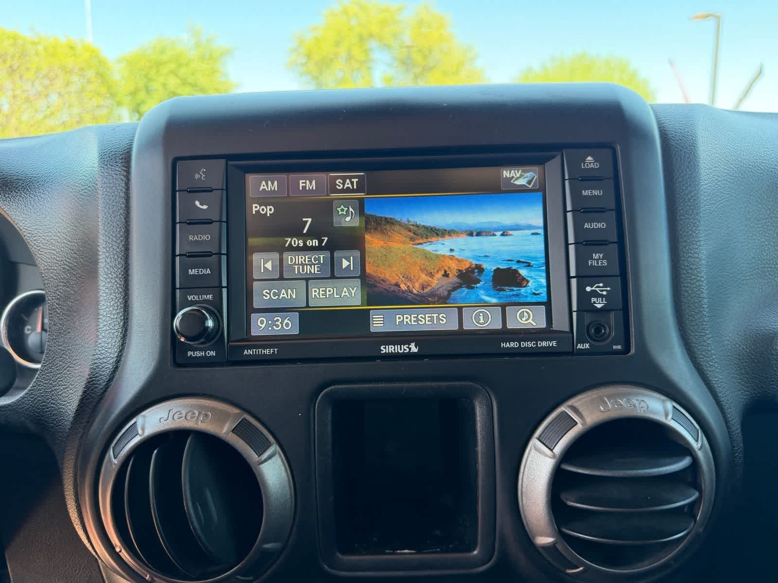 Thumbnail: 2014 Jeep Wrangler - 19