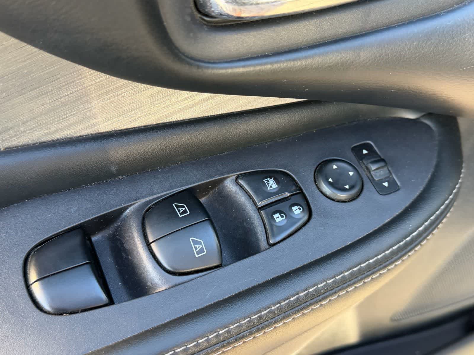 Thumbnail: 2018 Nissan Murano - 17