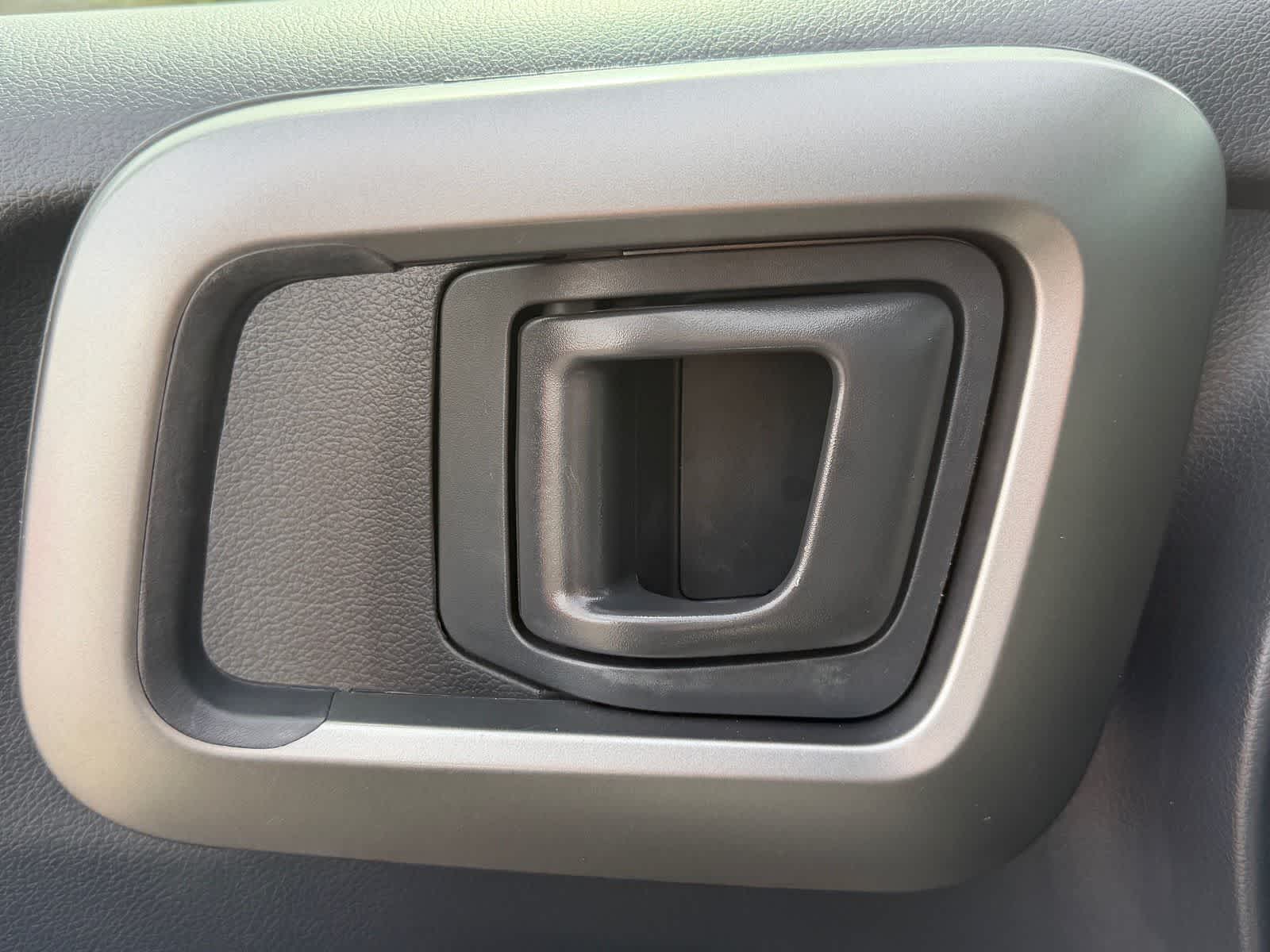 Thumbnail: 2011 Honda Ridgeline - 16