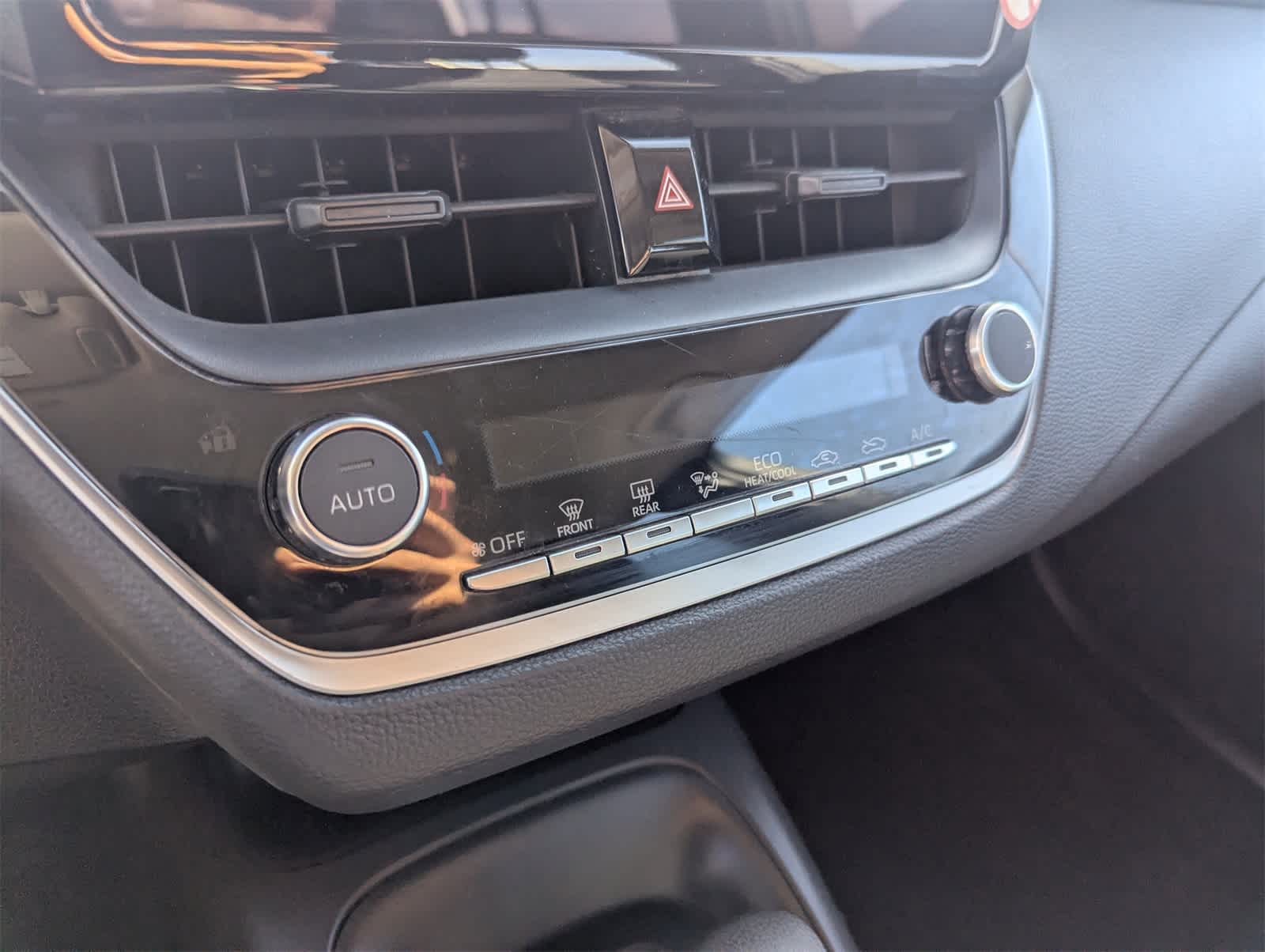 Thumbnail: 2024 Toyota Corolla - 16