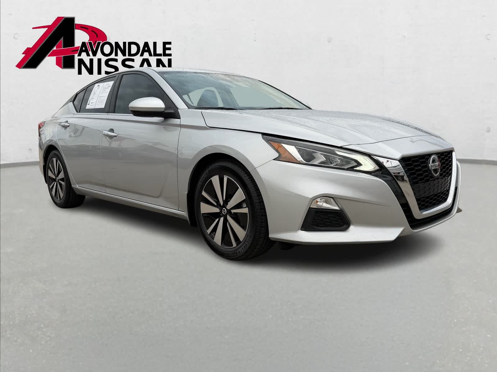 Thumbnail: 2022 Nissan Altima - 9