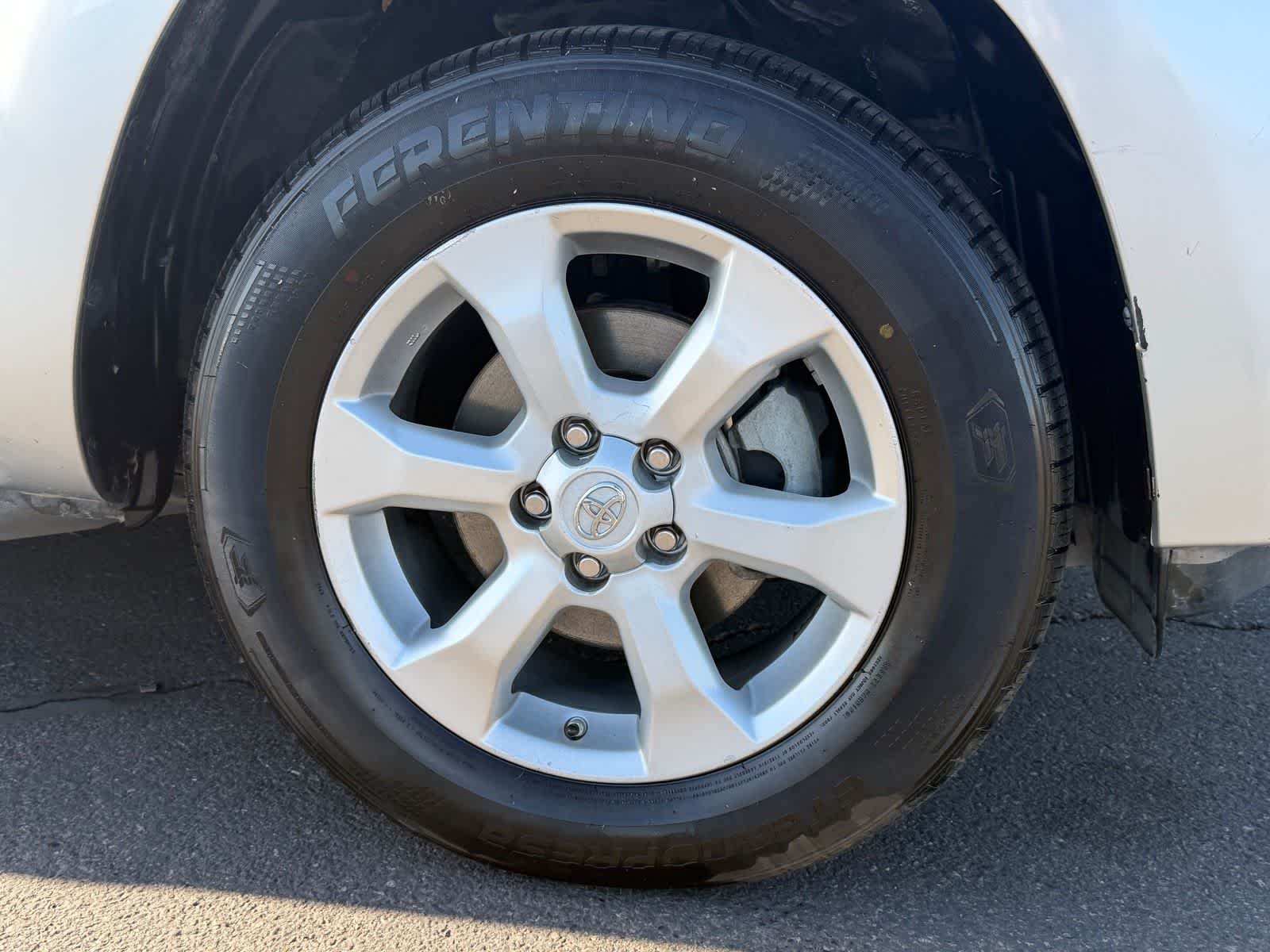 Thumbnail: 2014 Toyota RAV4 - 10