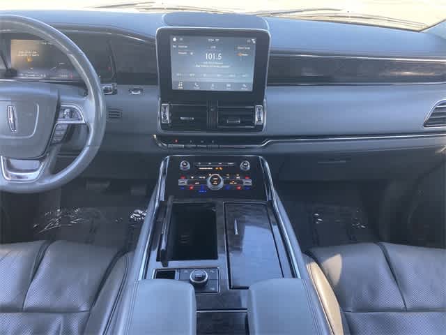 Thumbnail: 2018 Lincoln Navigator - 17