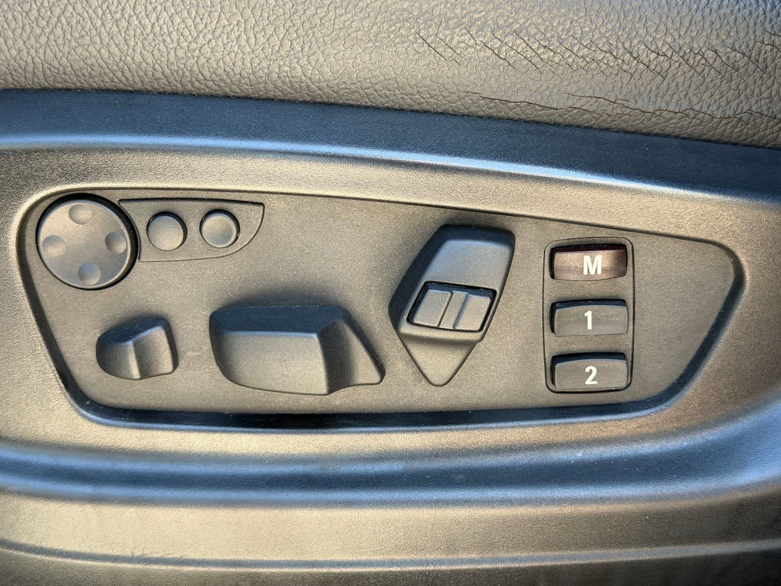 Thumbnail: 2012 BMW X6 - 12