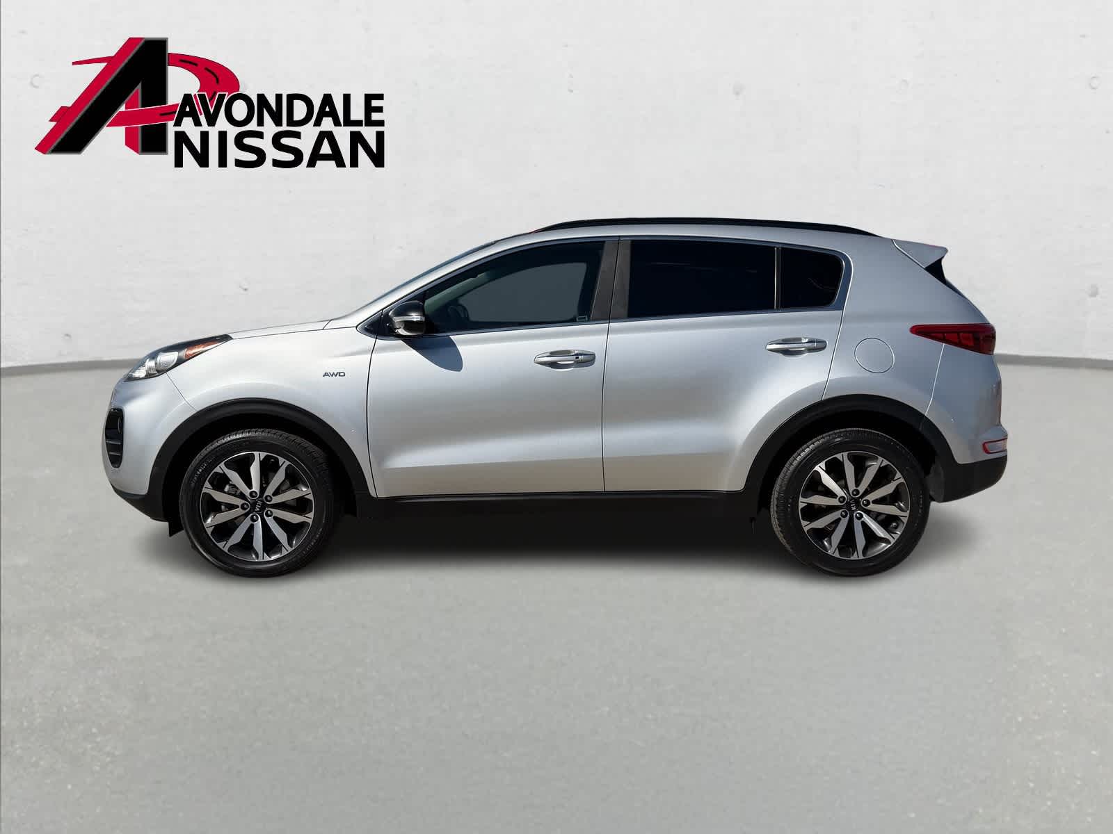 Thumbnail: 2017 Kia Sportage - 3