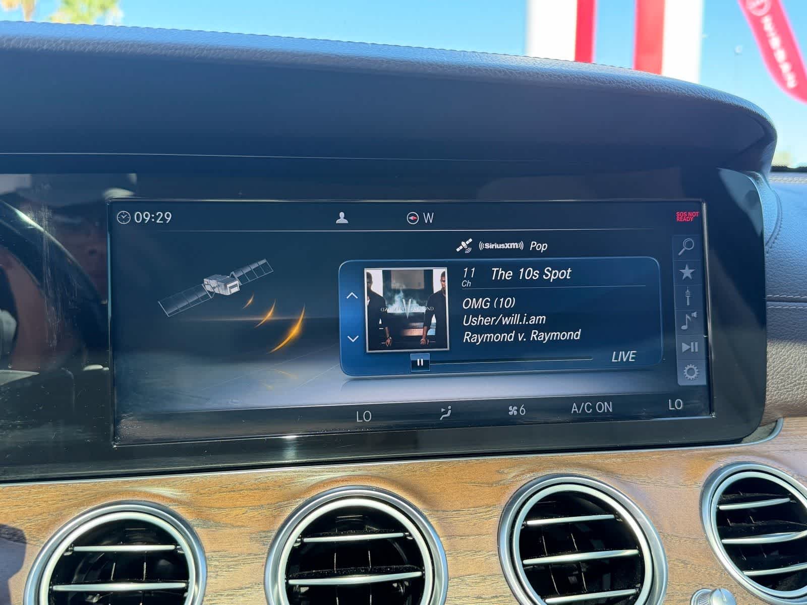 Thumbnail: 2018 Mercedes-Benz E-Class - 31