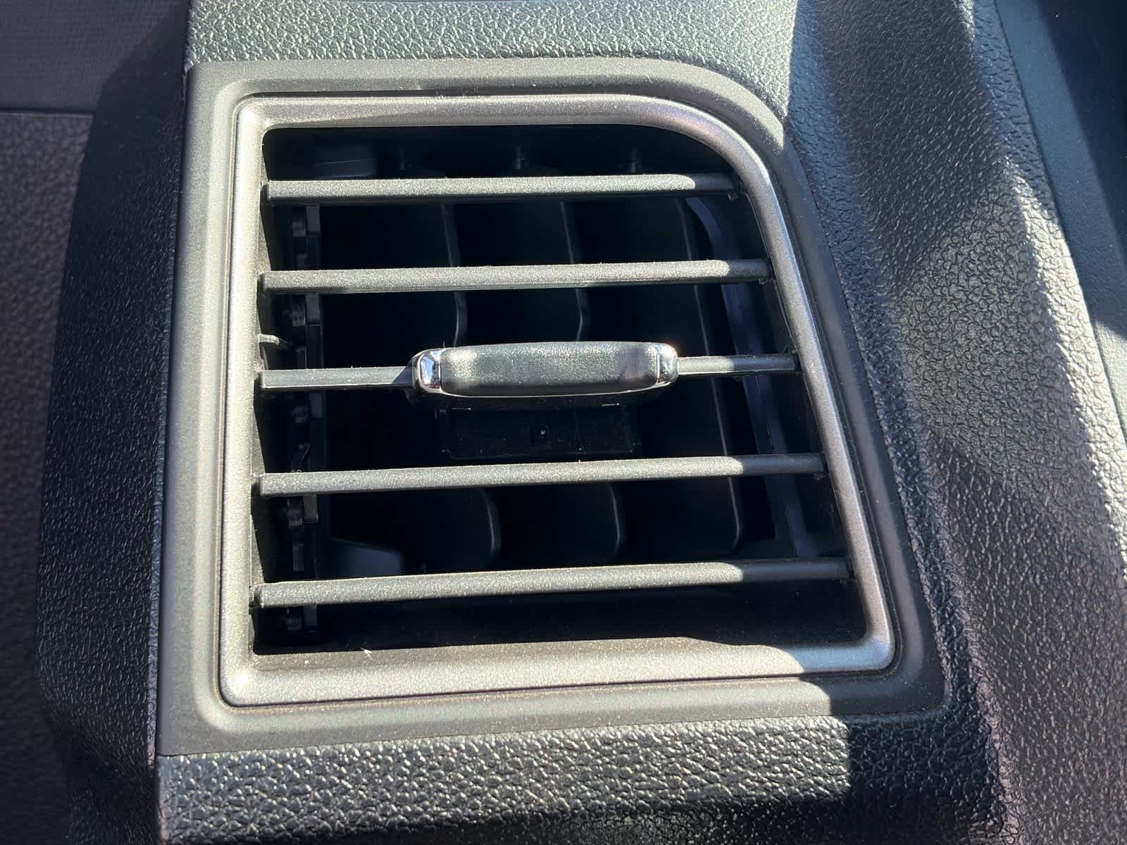 Thumbnail: 2019 Ford Explorer - 9