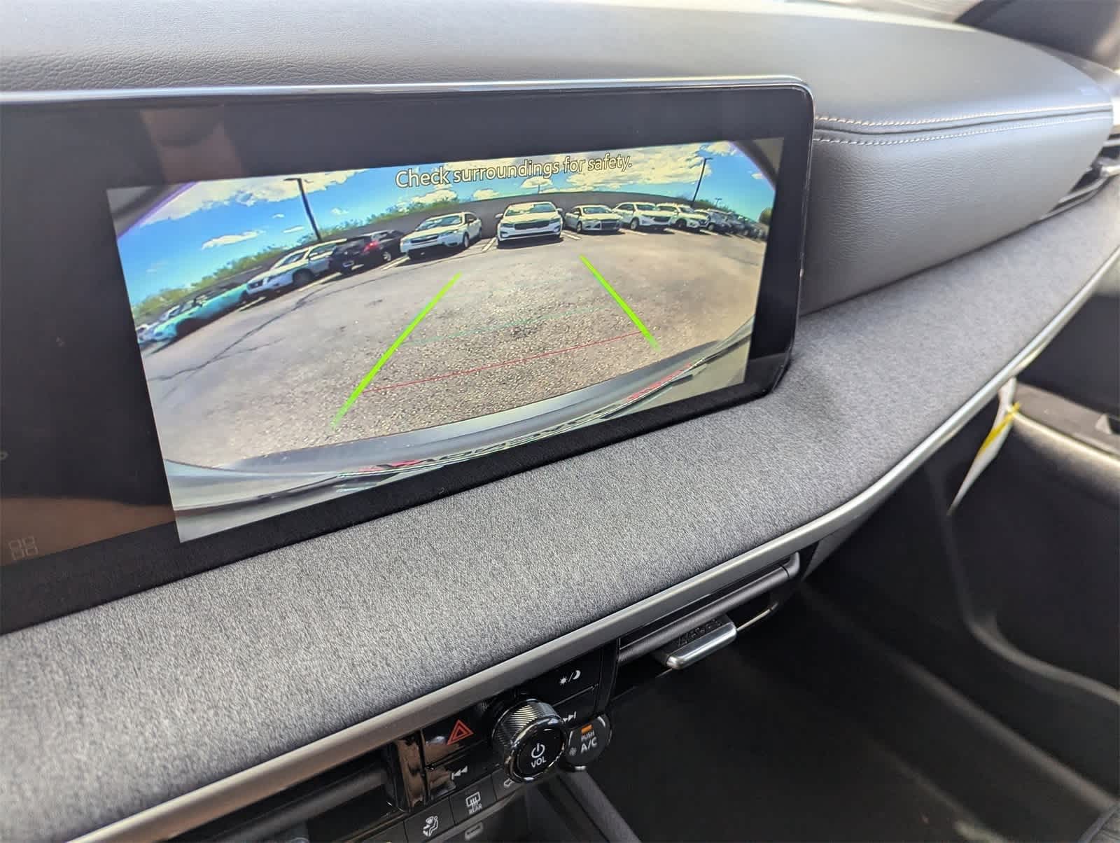 Thumbnail: 2026 Nissan Kicks - 21