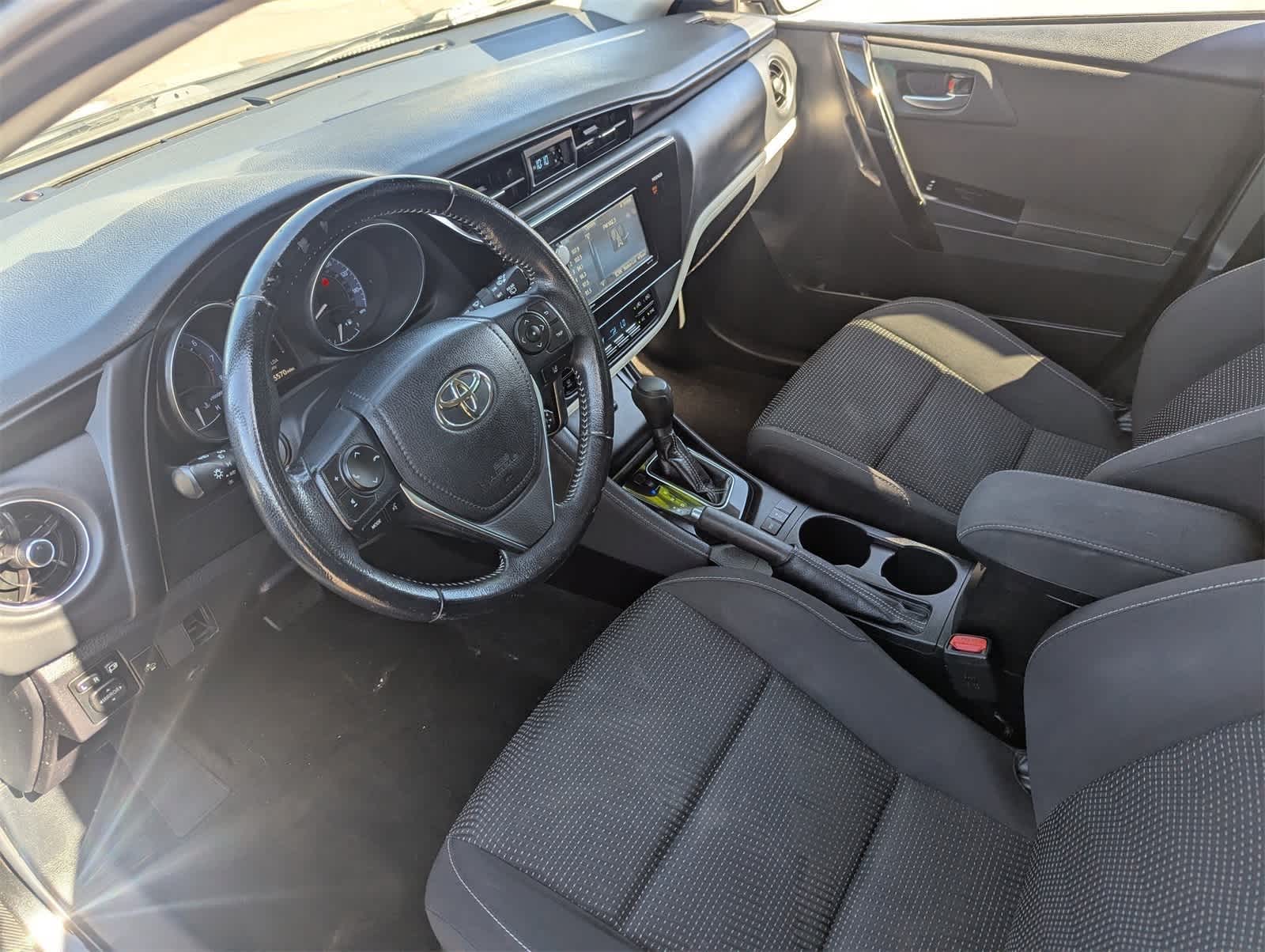 Thumbnail: 2017 Toyota Corolla iM - 2