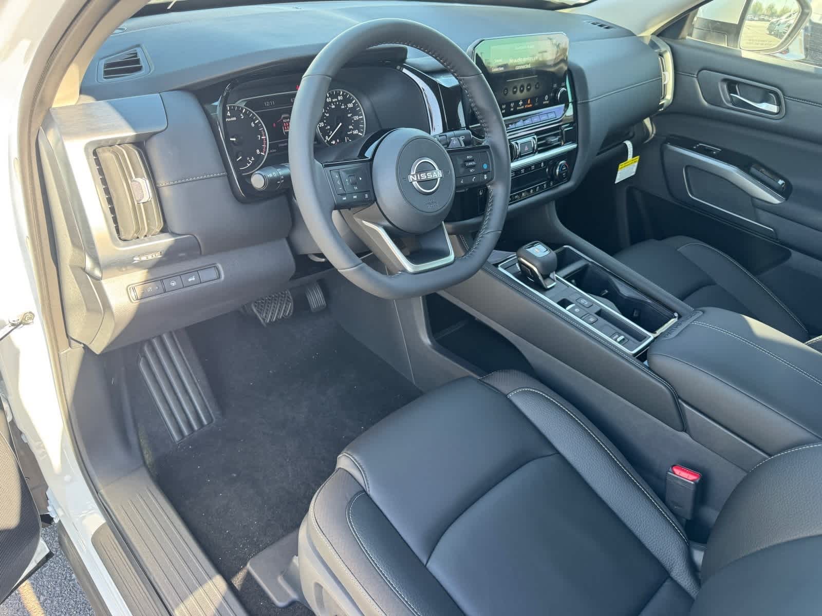 Thumbnail: 2025 Nissan Pathfinder - 2