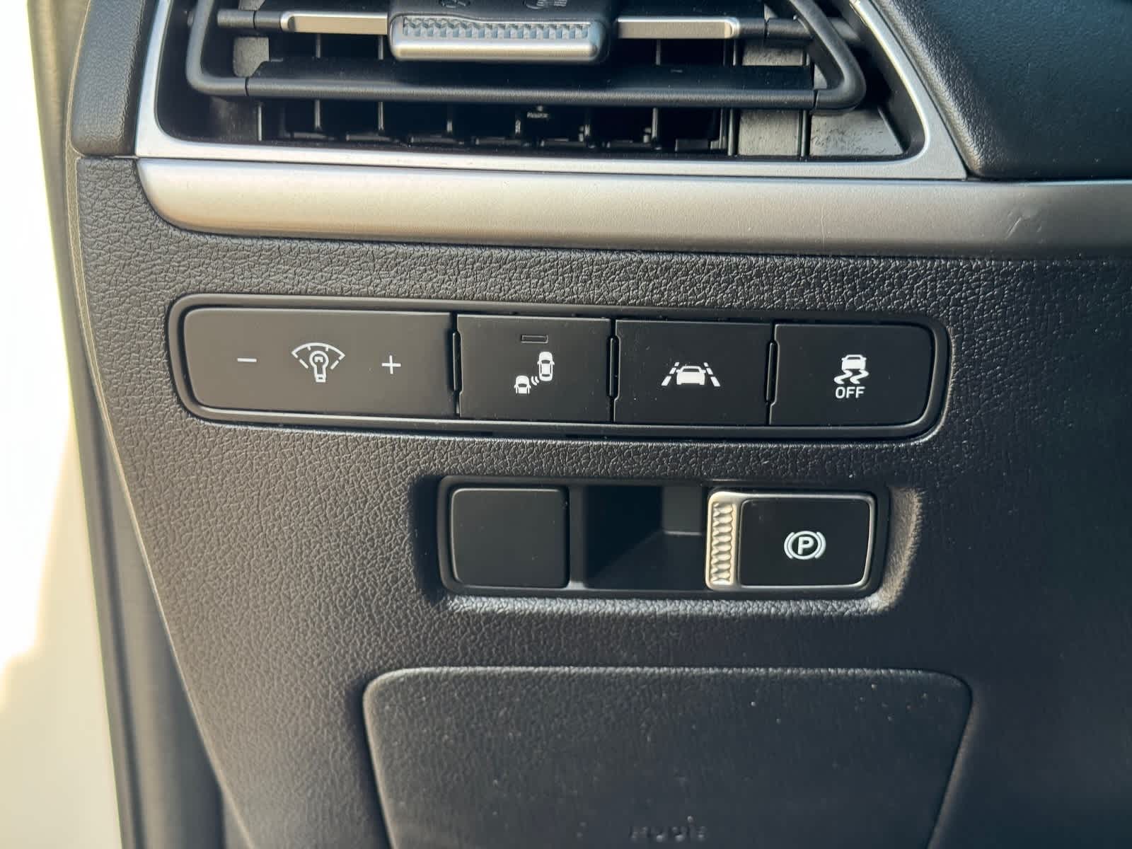 Thumbnail: 2021 Hyundai Palisade - 21