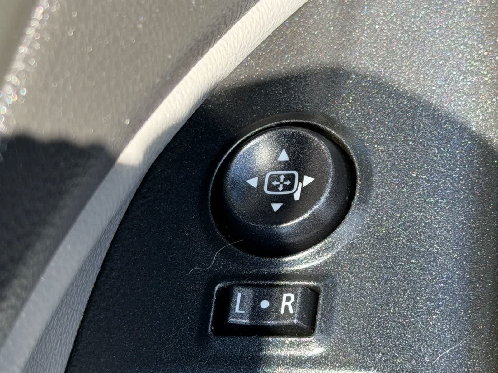 Thumbnail: 2019 Chevrolet Colorado - 17