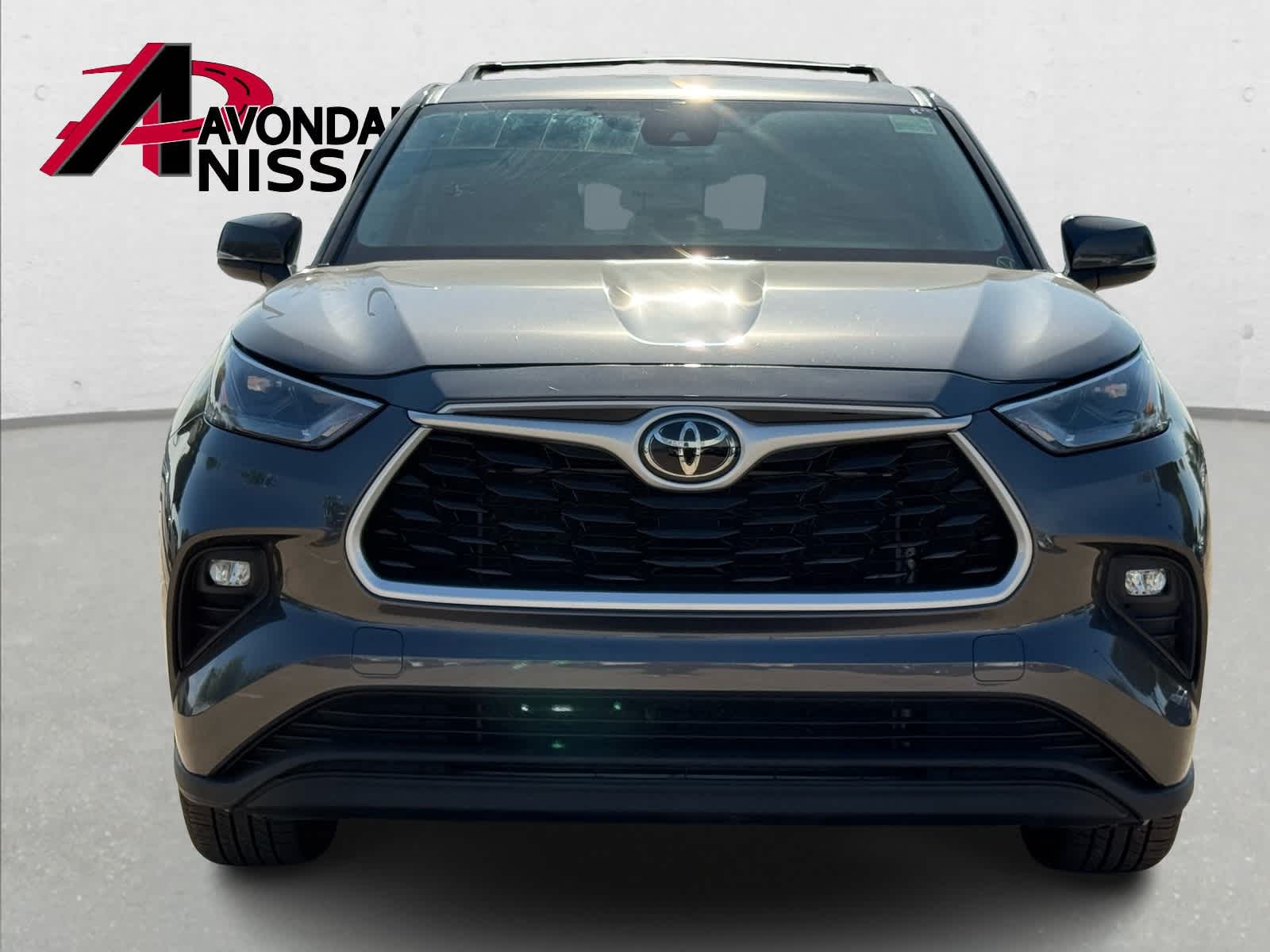 Thumbnail: 2023 Toyota Highlander - 6