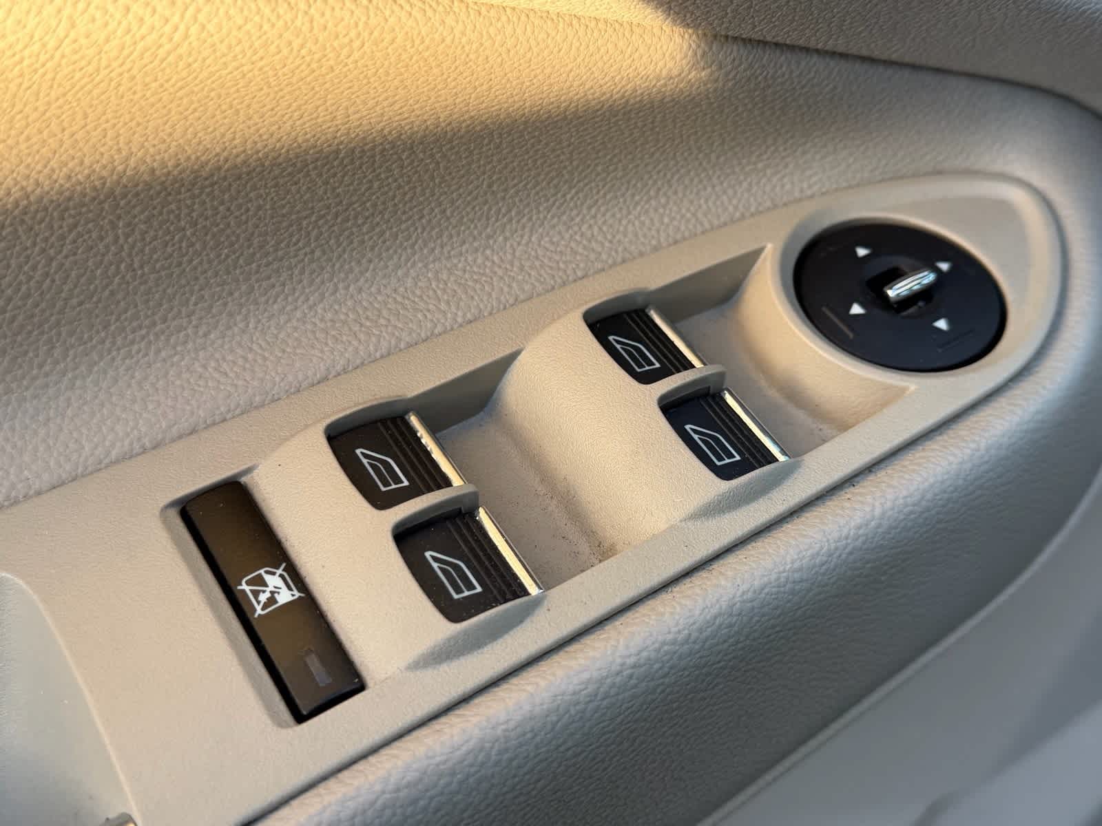 Thumbnail: 2014 Ford C-Max - 15