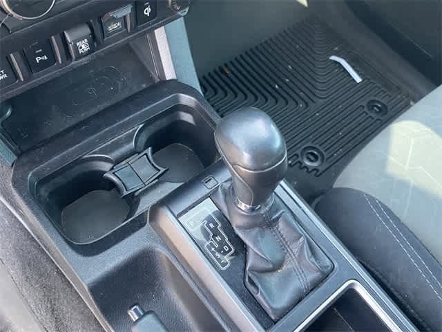 Thumbnail: 2022 Toyota Tacoma - 18