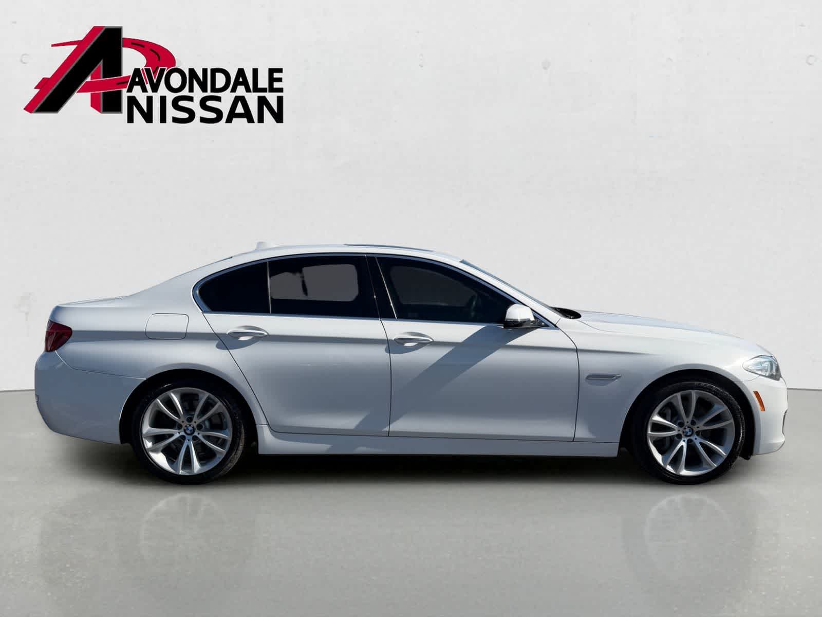 Thumbnail: 2014 BMW 5 Series - 8