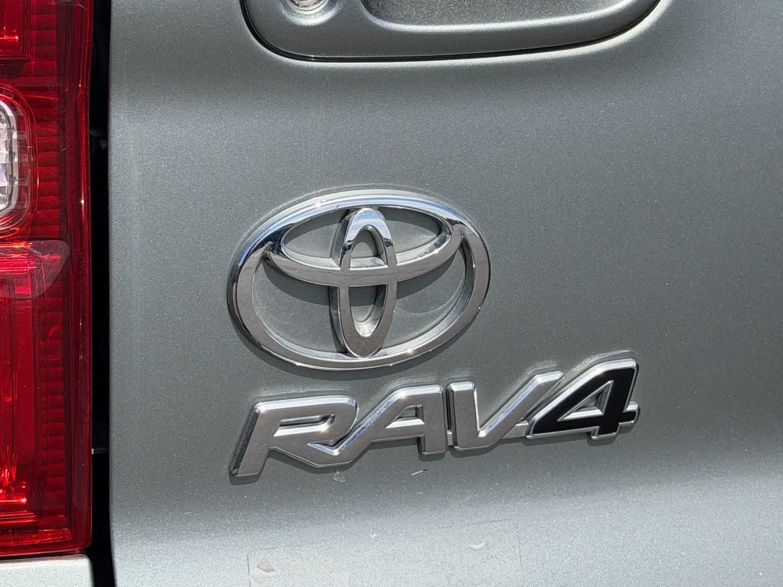 Thumbnail: 2004 Toyota RAV4 - 47