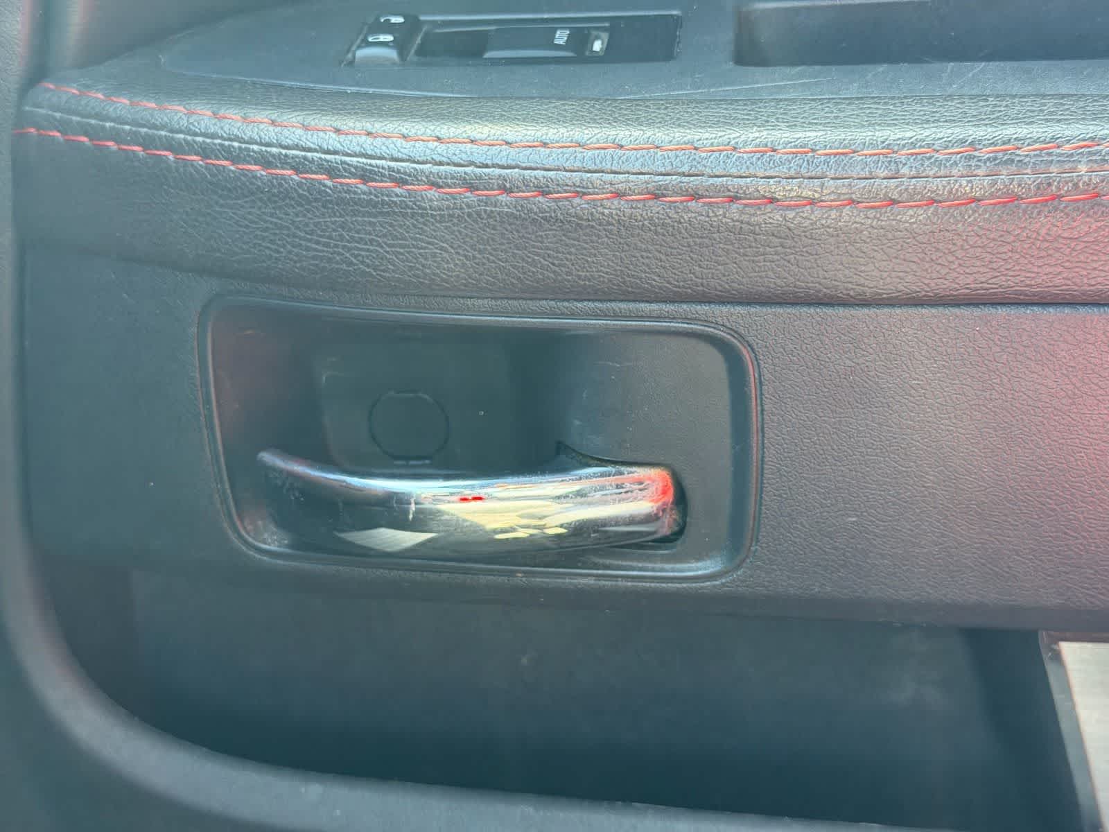 Thumbnail: 2010 Dodge Challenger - 15