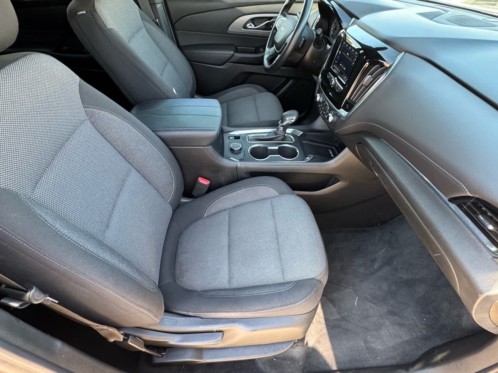 Thumbnail: 2023 Chevrolet Traverse - 12