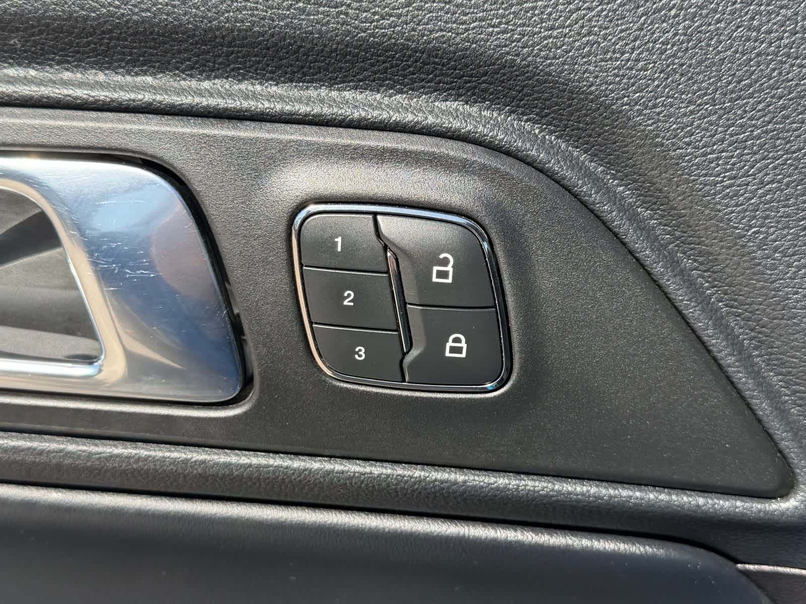 Thumbnail: 2019 Ford Mustang - 14