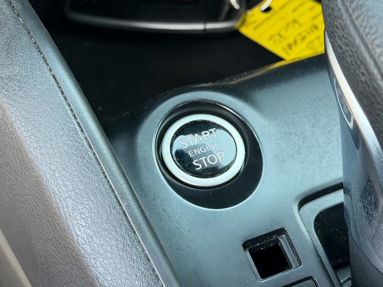 Thumbnail: 2023 Nissan Kicks - 23