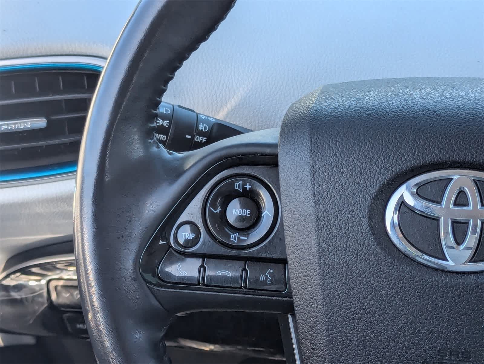 Thumbnail: 2022 Toyota Prius - 21