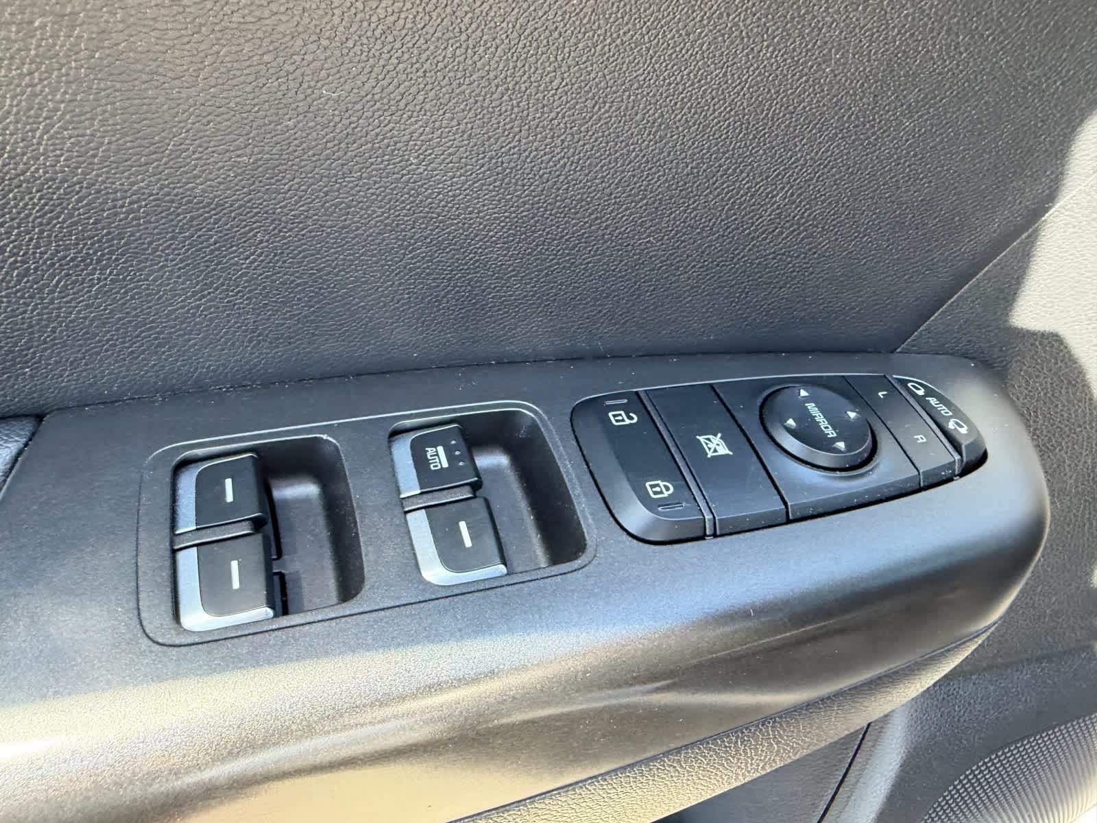 Thumbnail: 2017 Kia Sportage - 24