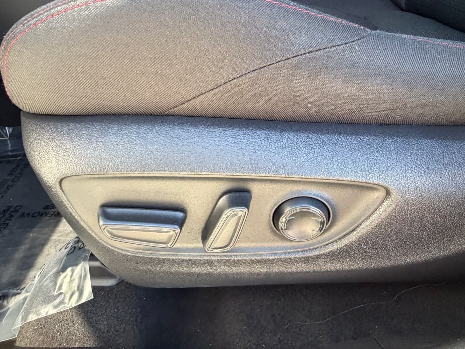 Thumbnail: 2022 Toyota RAV4 - 22