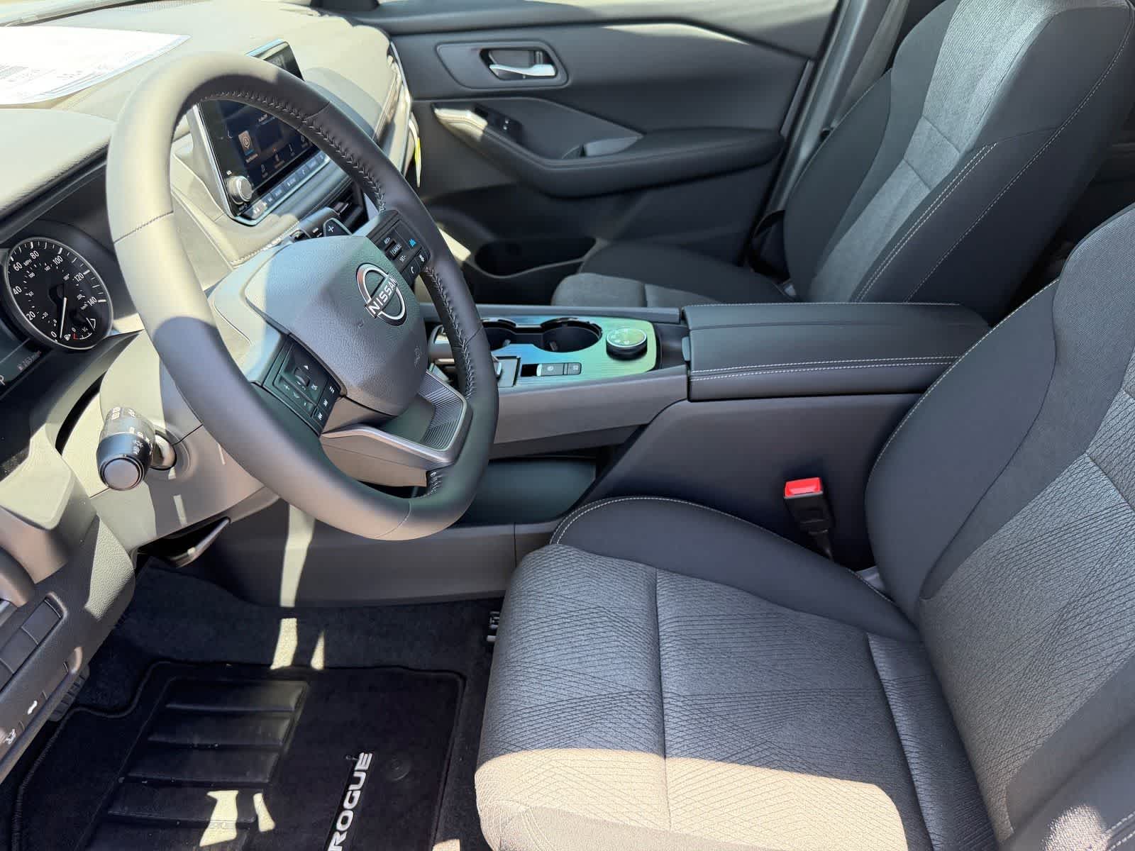 Thumbnail: 2026 Nissan Rogue - 12