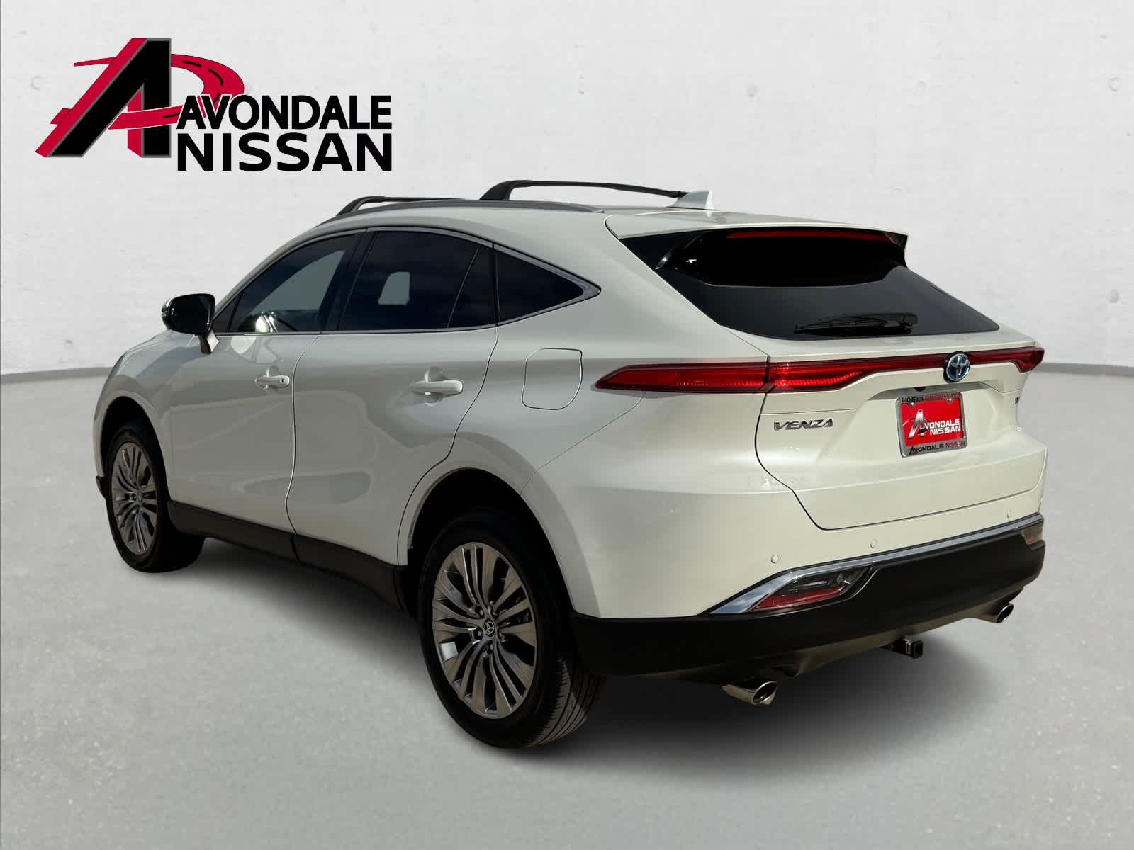 Thumbnail: 2023 Toyota Venza - 4