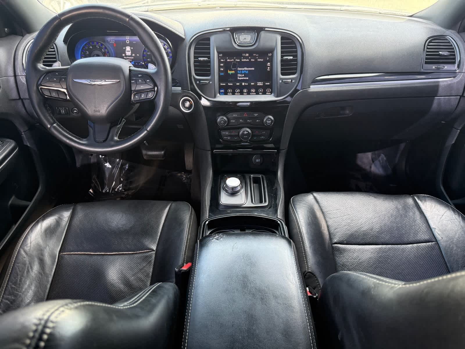 Thumbnail: 2018 Chrysler 300 - 26