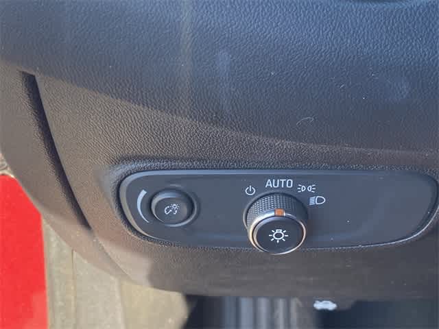 Thumbnail: 2018 Chevrolet Equinox - 20