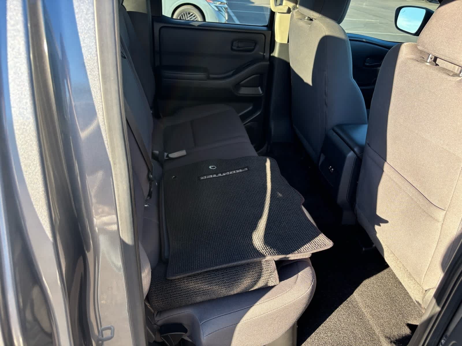 Thumbnail: 2022 Nissan Frontier - 13