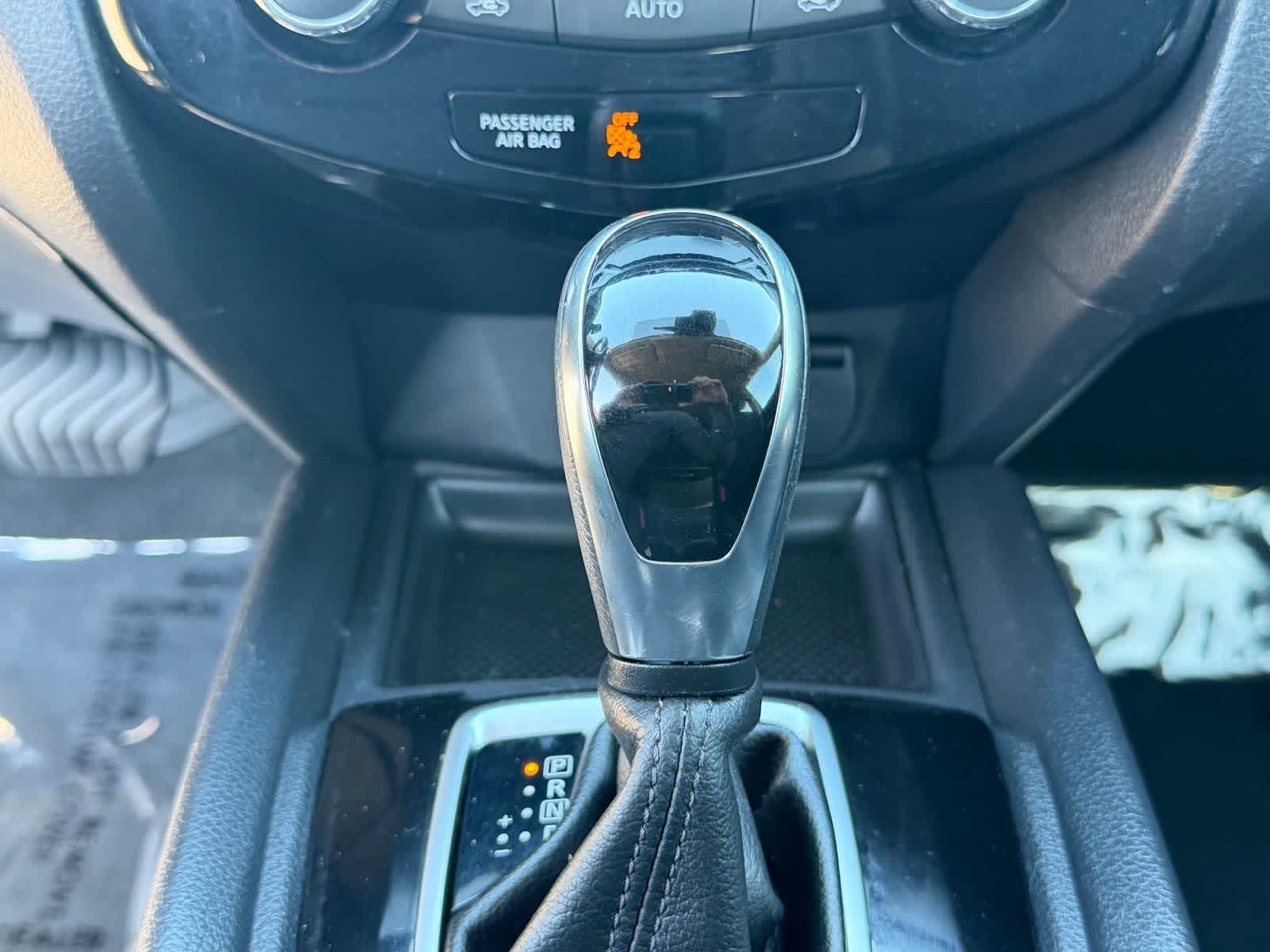 Thumbnail: 2019 Nissan Rogue - 24