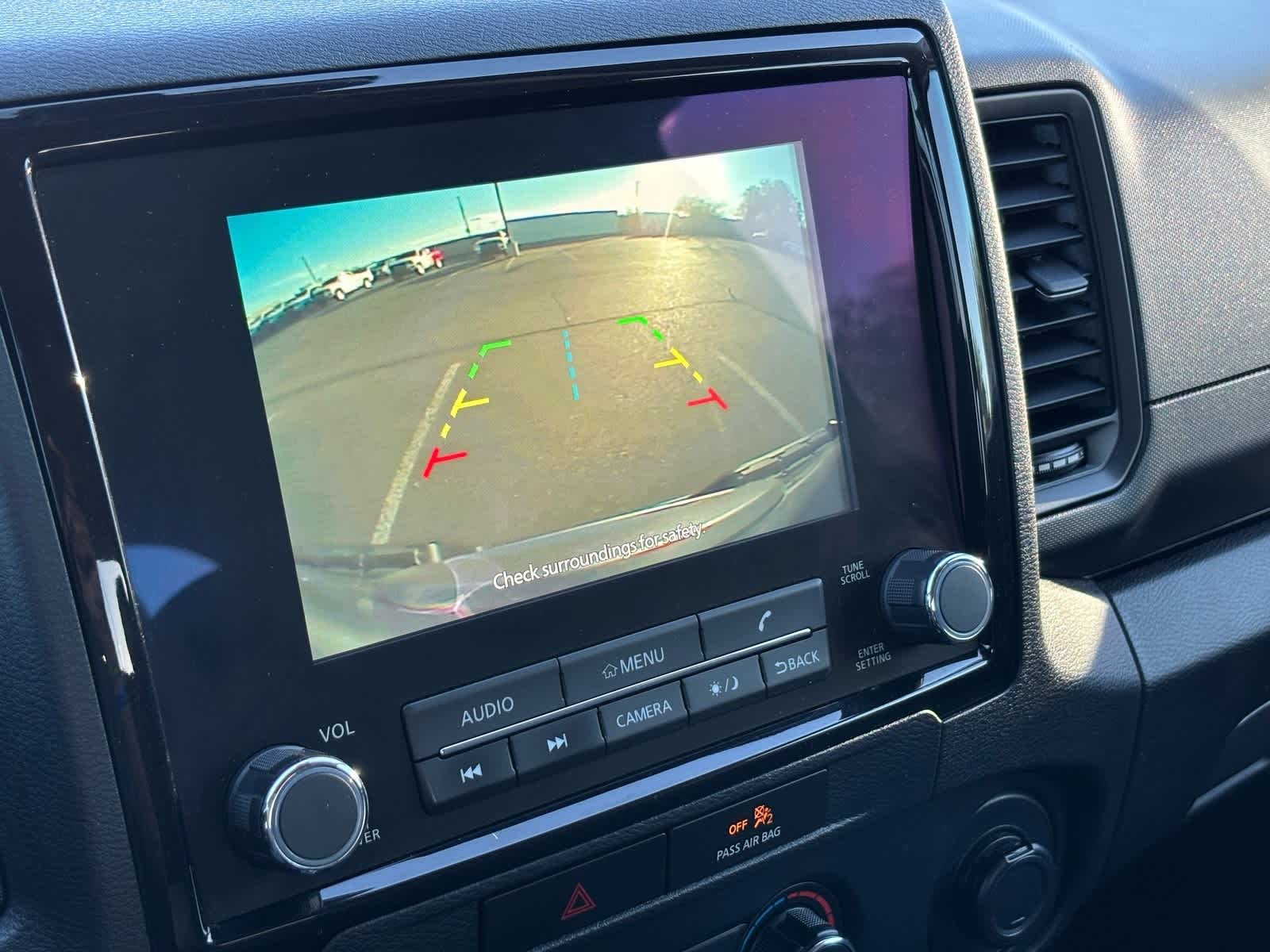 Thumbnail: 2022 Nissan Frontier - 25