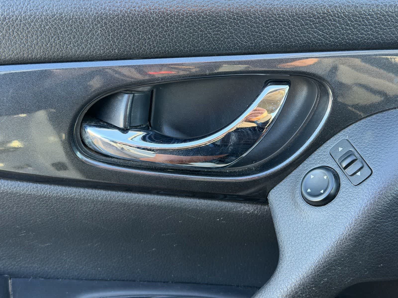 Thumbnail: 2020 Nissan Rogue - 10