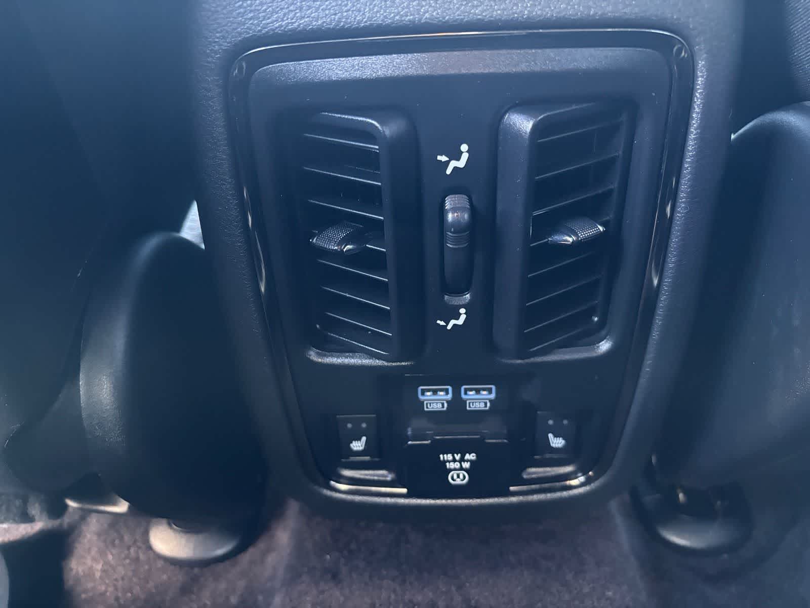 Thumbnail: 2019 Dodge Durango - 16