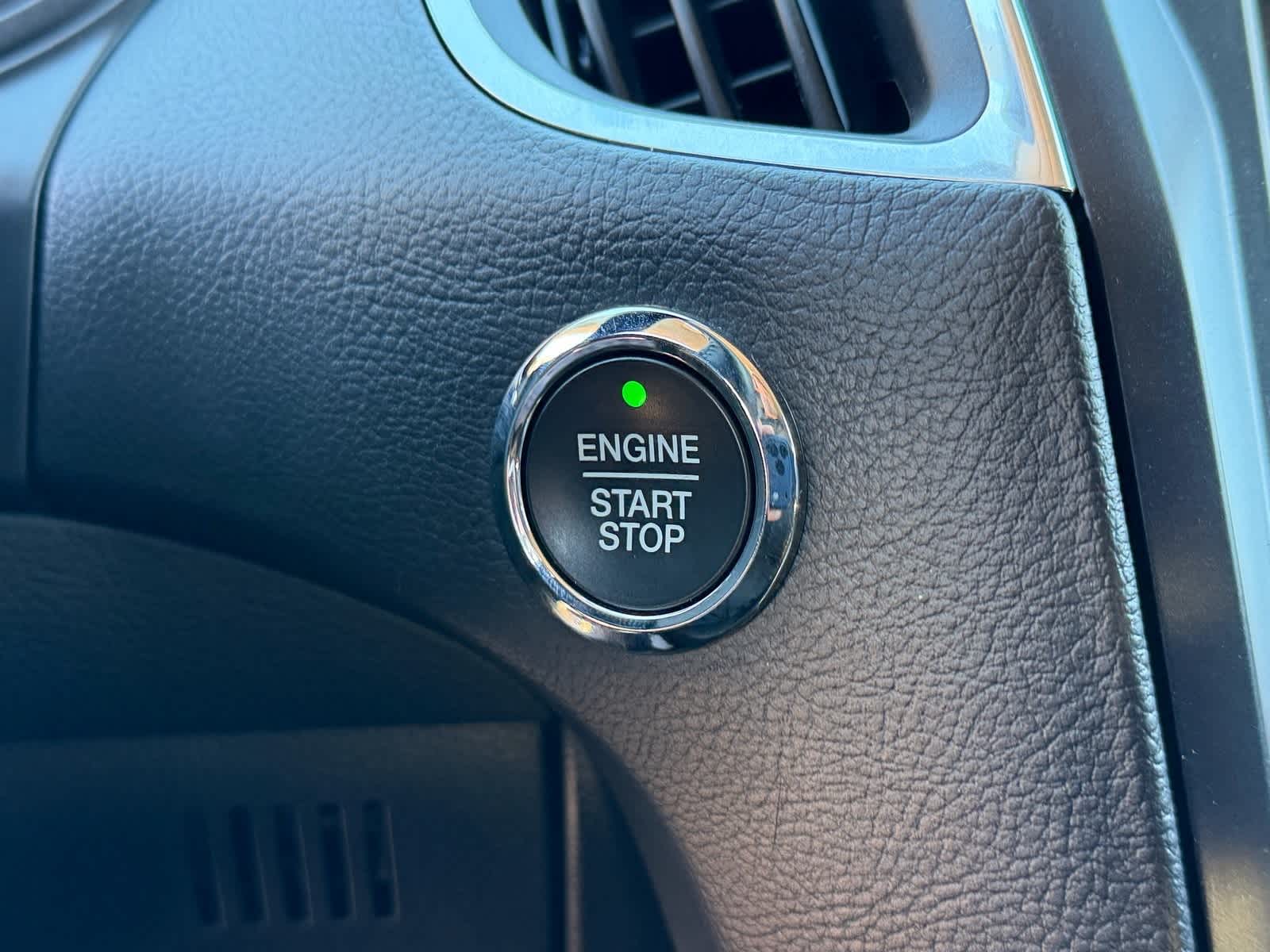 Thumbnail: 2022 Ford Edge - 26