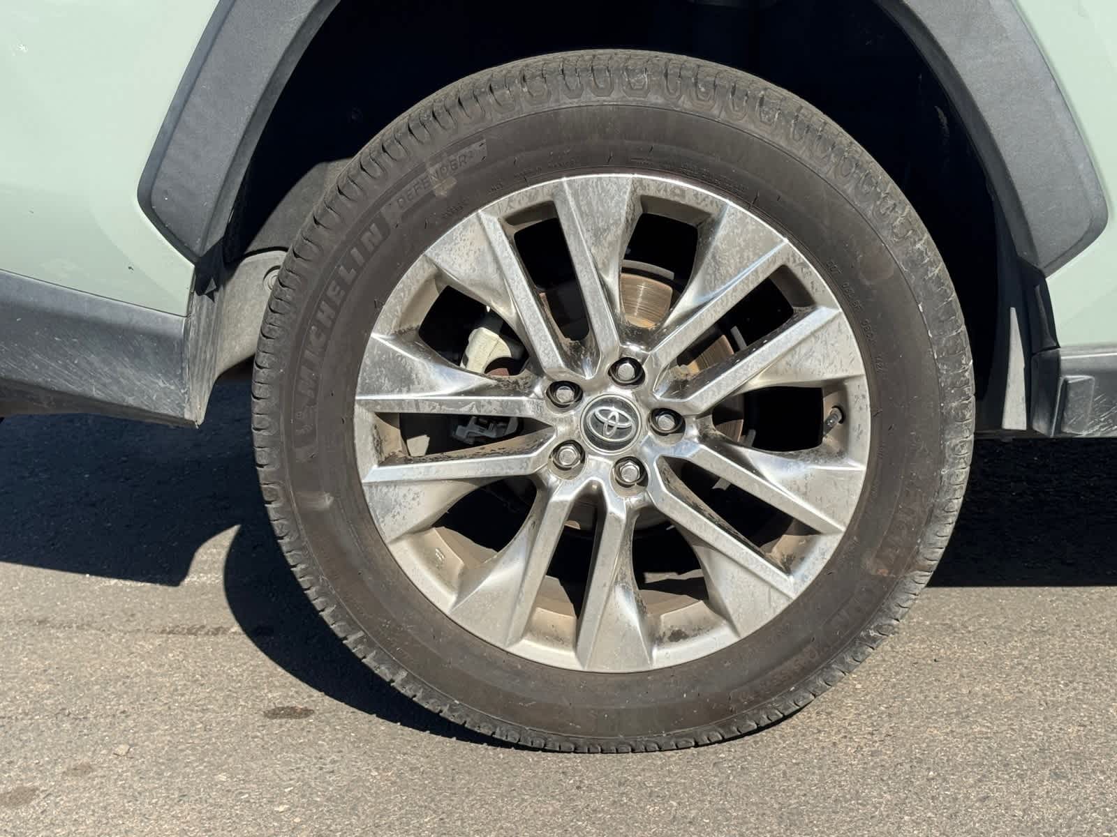 Thumbnail: 2020 Toyota RAV4 - 6