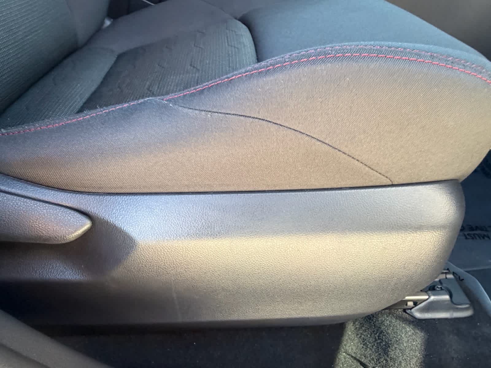 Thumbnail: 2022 Toyota RAV4 - 15