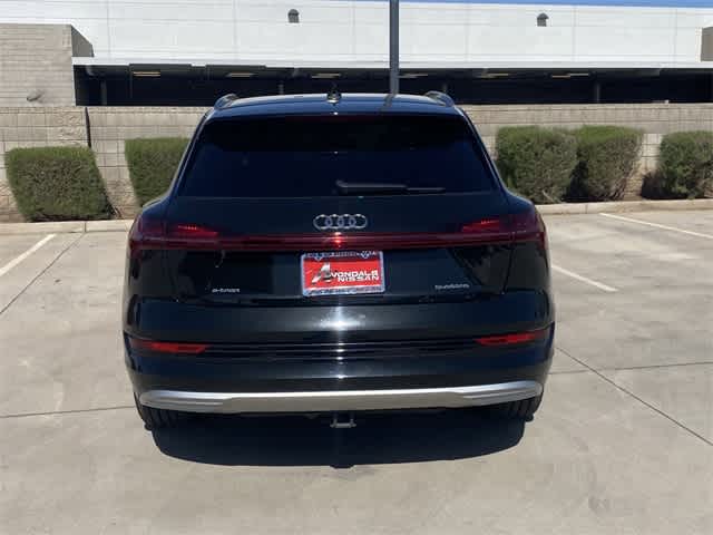 Thumbnail: 2022 Audi e-tron - 5