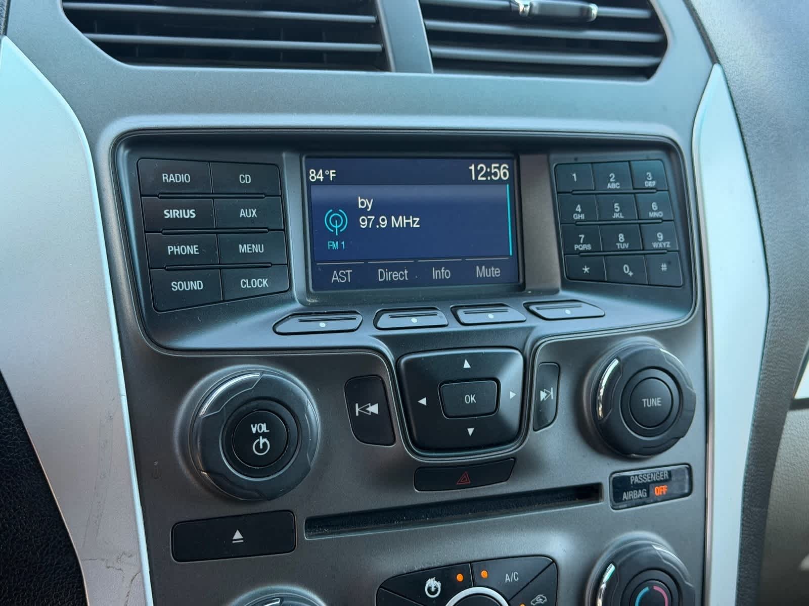 Thumbnail: 2015 Ford Explorer - 23