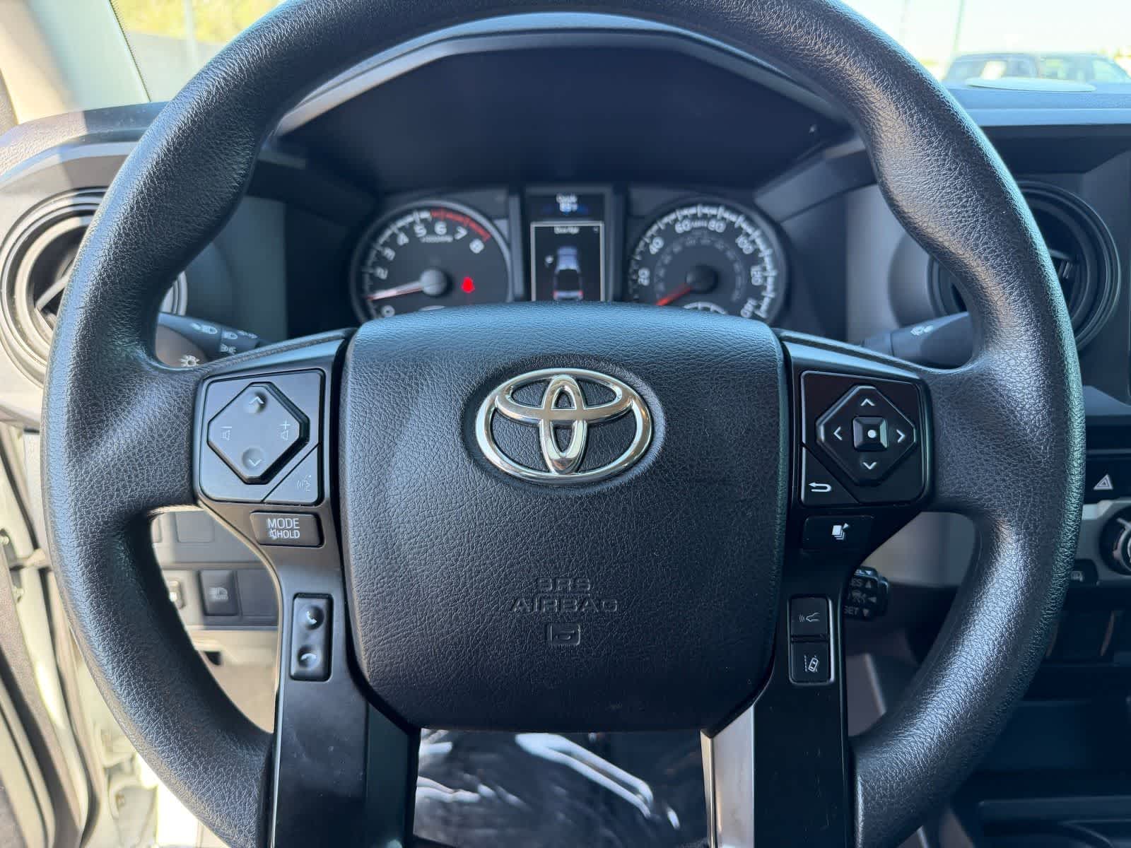 Thumbnail: 2022 Toyota Tacoma - 18