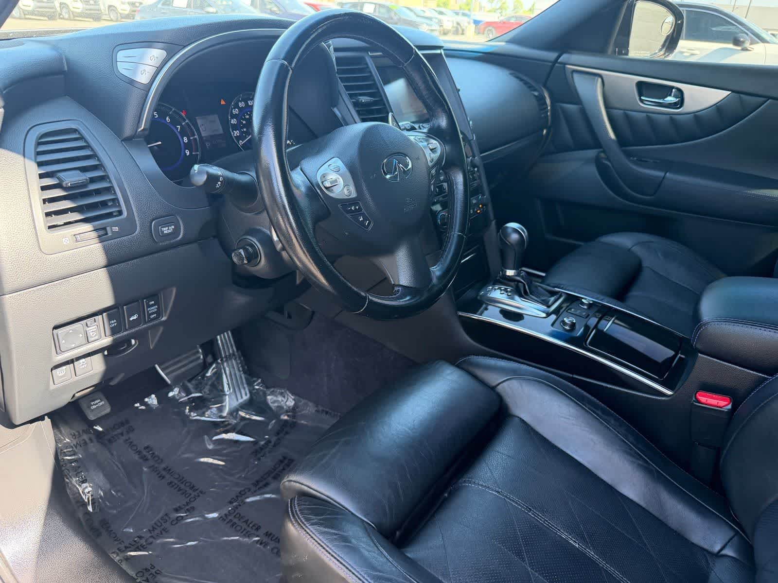 Thumbnail: 2016 INFINITI QX70 - 2