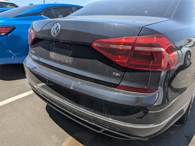 Thumbnail: 2018 Volkswagen Passat - 4