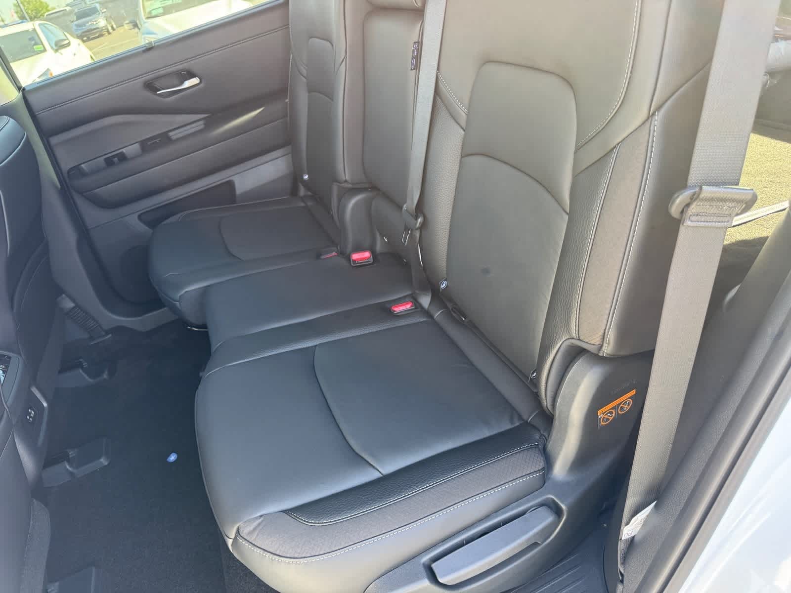 Thumbnail: 2025 Nissan Pathfinder - 11